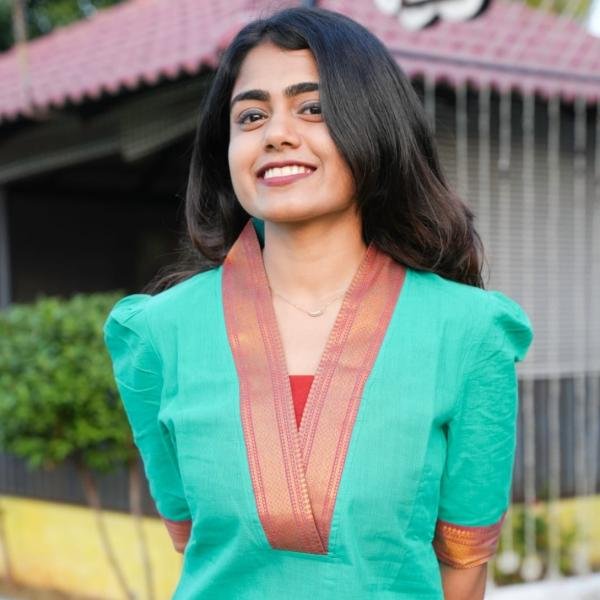 WOMEN’S ELEGANT SEA GREEN KURTI SET WITH DUPATTA