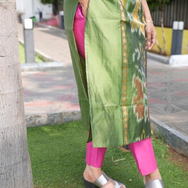 WOMEN’S  PINK AND GREEN KURTI SET WITH DUPATTA