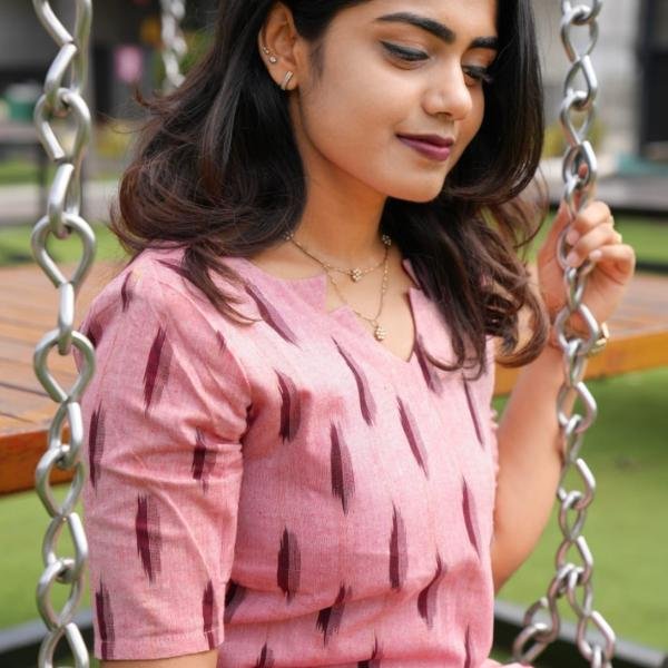 WOMEN’S ELEGANT PINK KURTI SET WITH DUPATTA